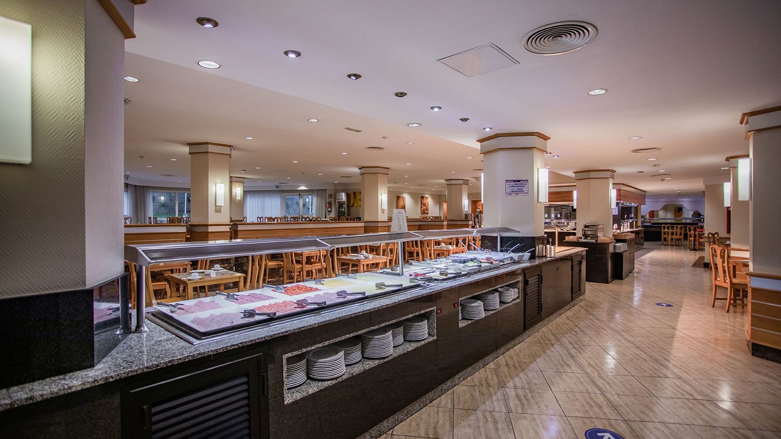 restaurants-restaurants
