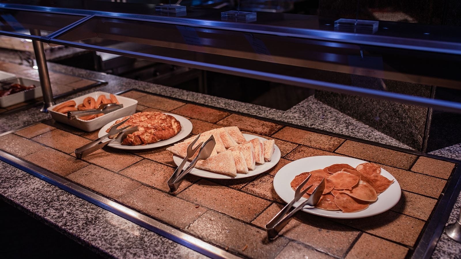 restaurants-restaurants