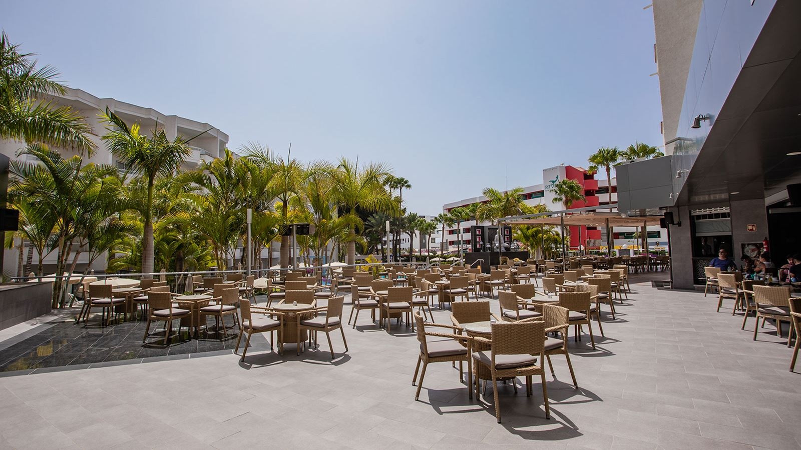 restaurants-restaurants
