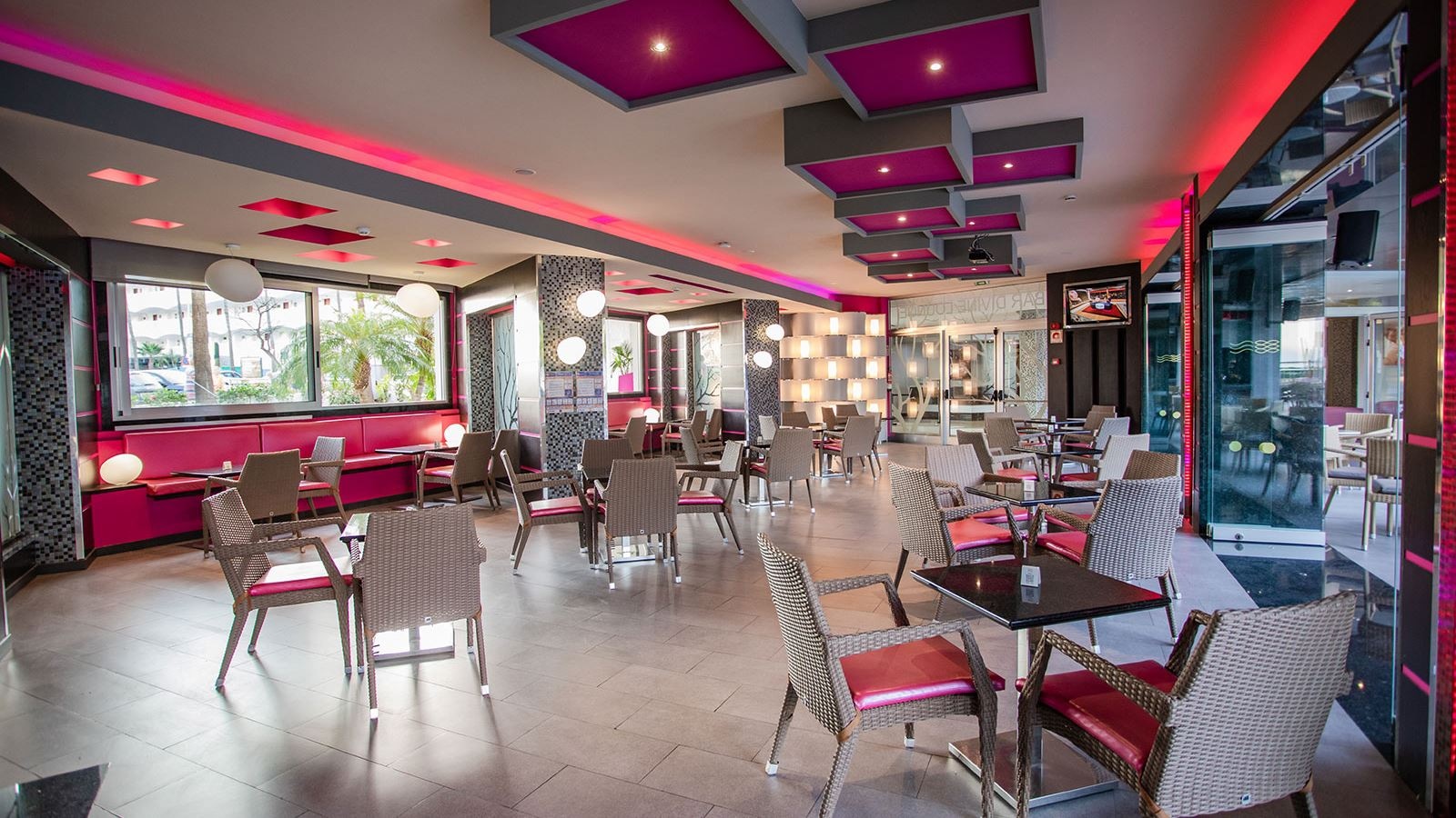 restaurants-restaurants