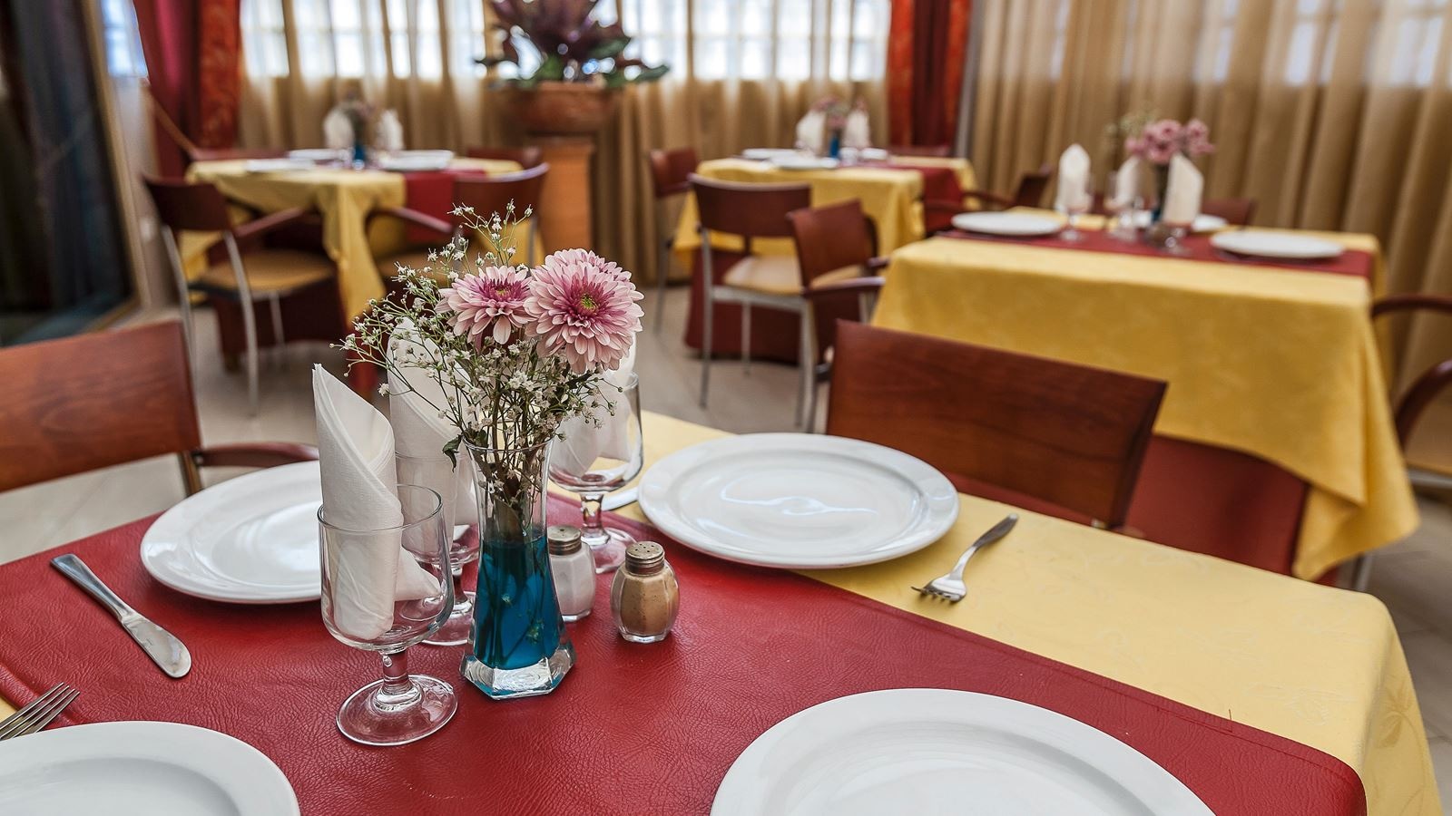 restaurants-restaurants