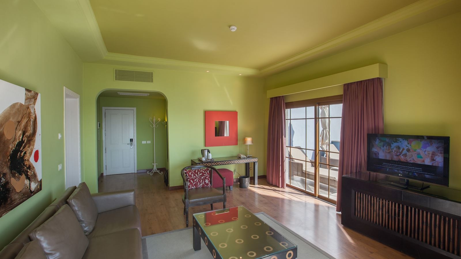 rooms-senior-suite-terrace-unique