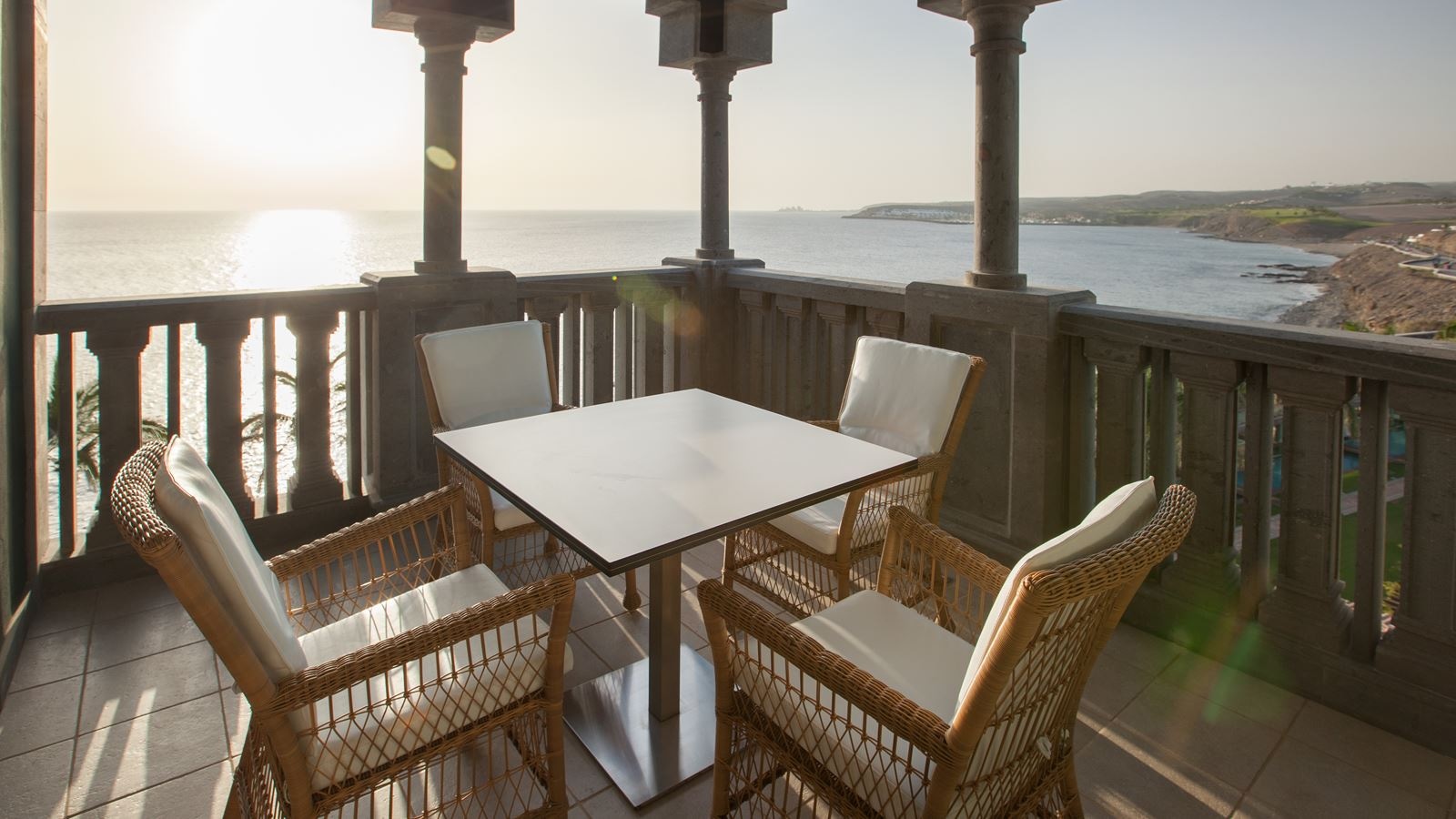 rooms-junior-suite-terrace-unique