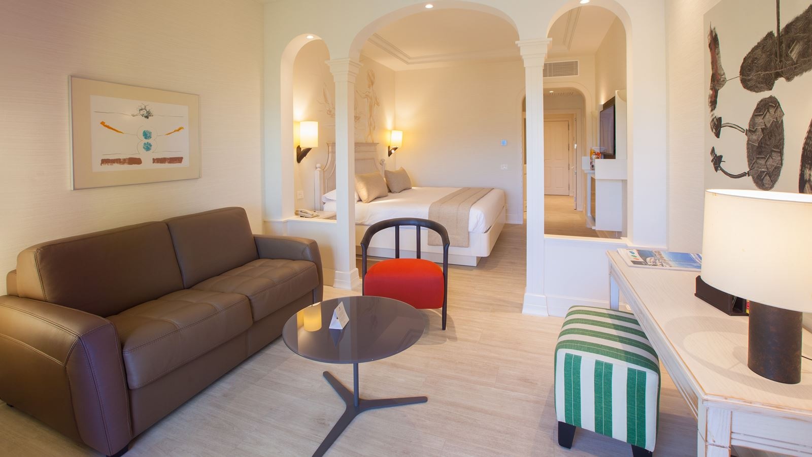 rooms-dstv-monoparental-side-sea-view-balcony