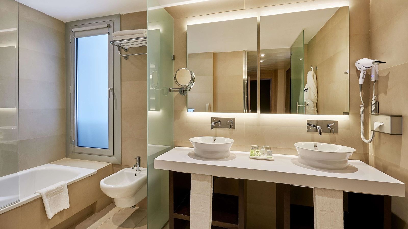 rooms-junior-suite-with-terrace