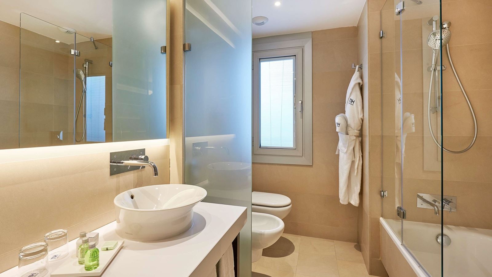 rooms-junior-suite-with-terrace