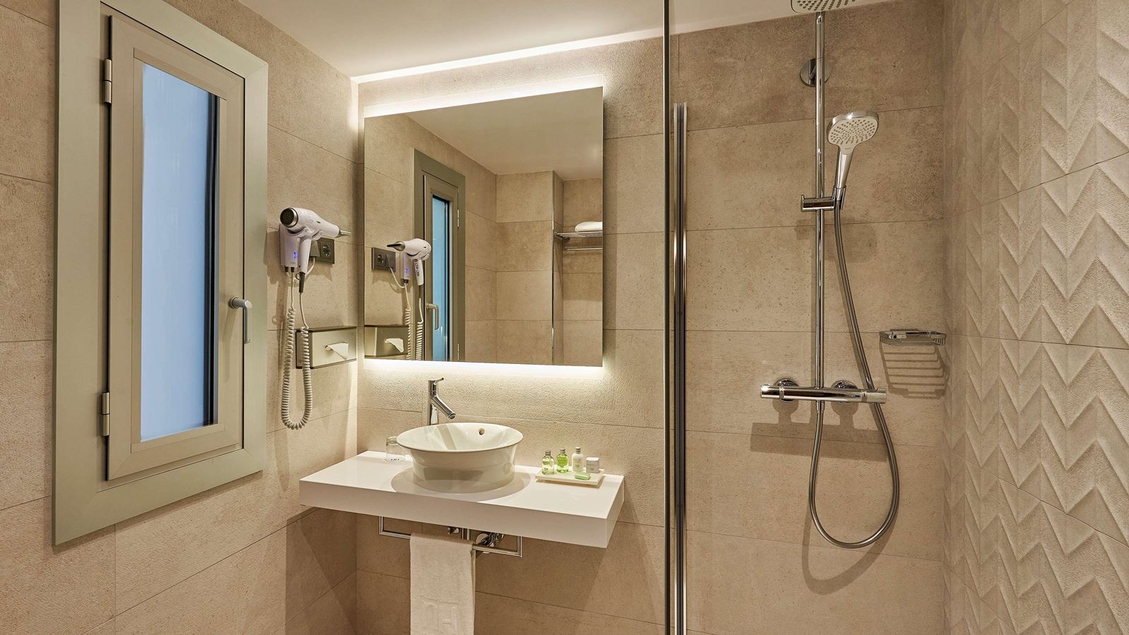 rooms-junior-suite-with-terrace