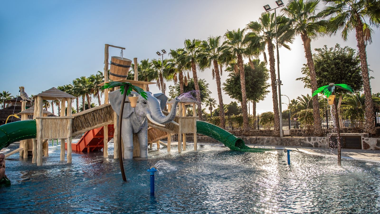 pools-outdoor-childrens-pool