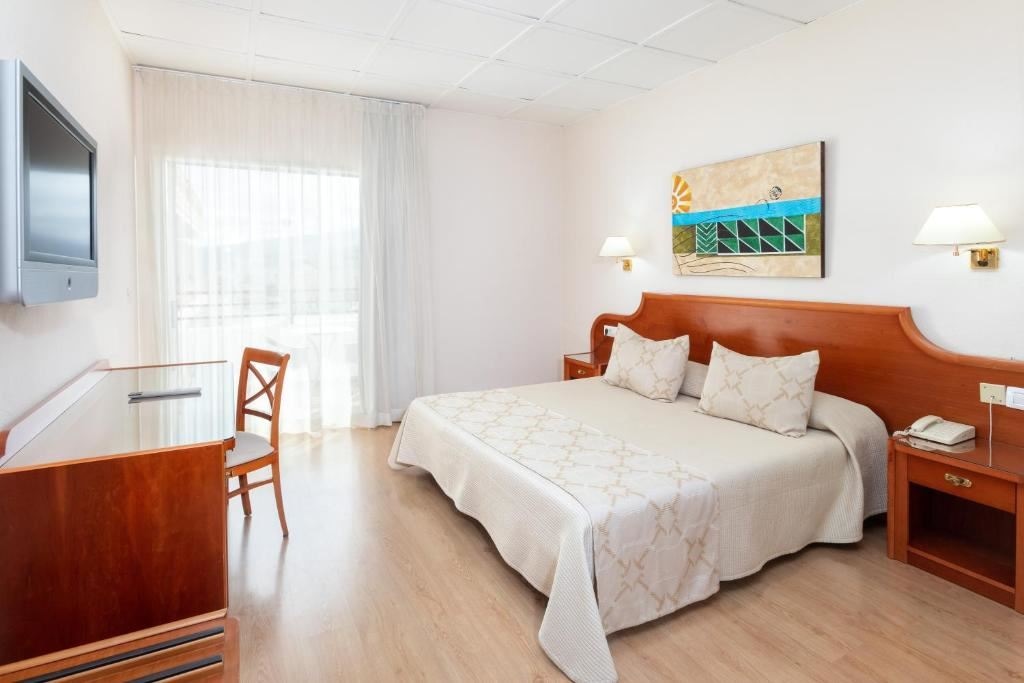 rooms-family-room-capacity-4