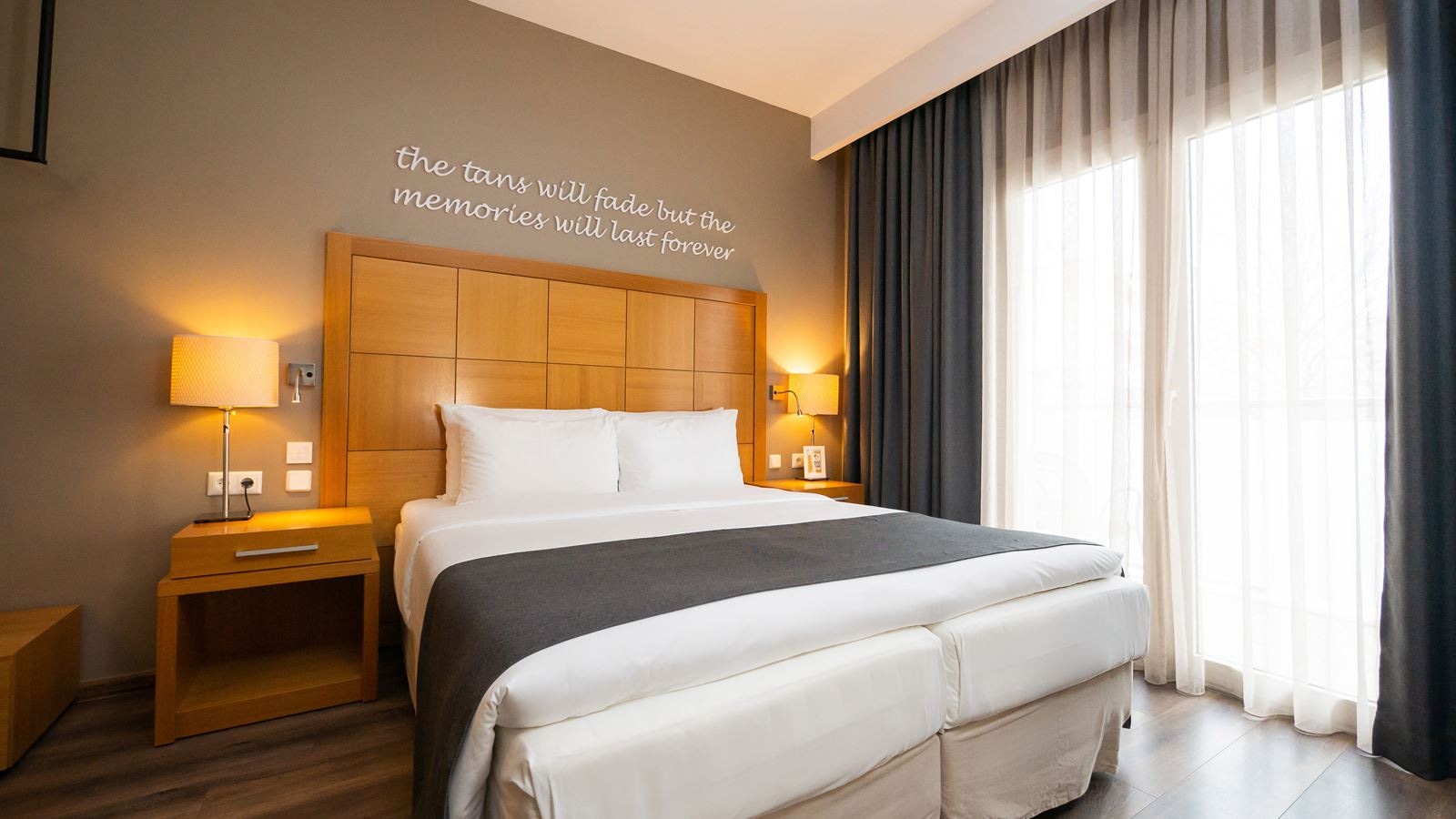 rooms-standard-cocomat-room-with-back-view