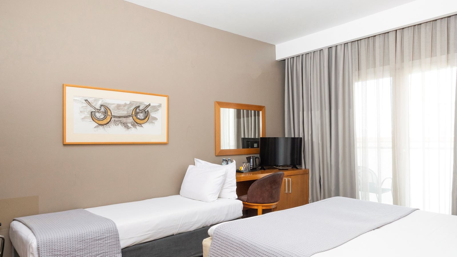 rooms-family-cocomat-room-with-partial-sea-view