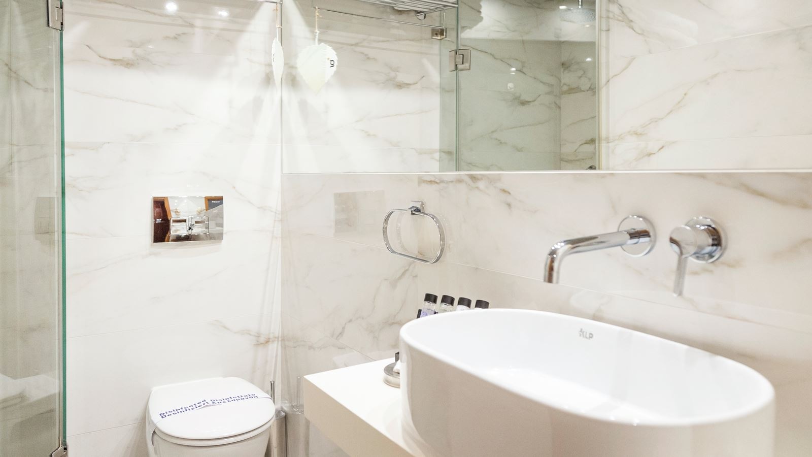 rooms-family-cocomat-room-with-partial-sea-view