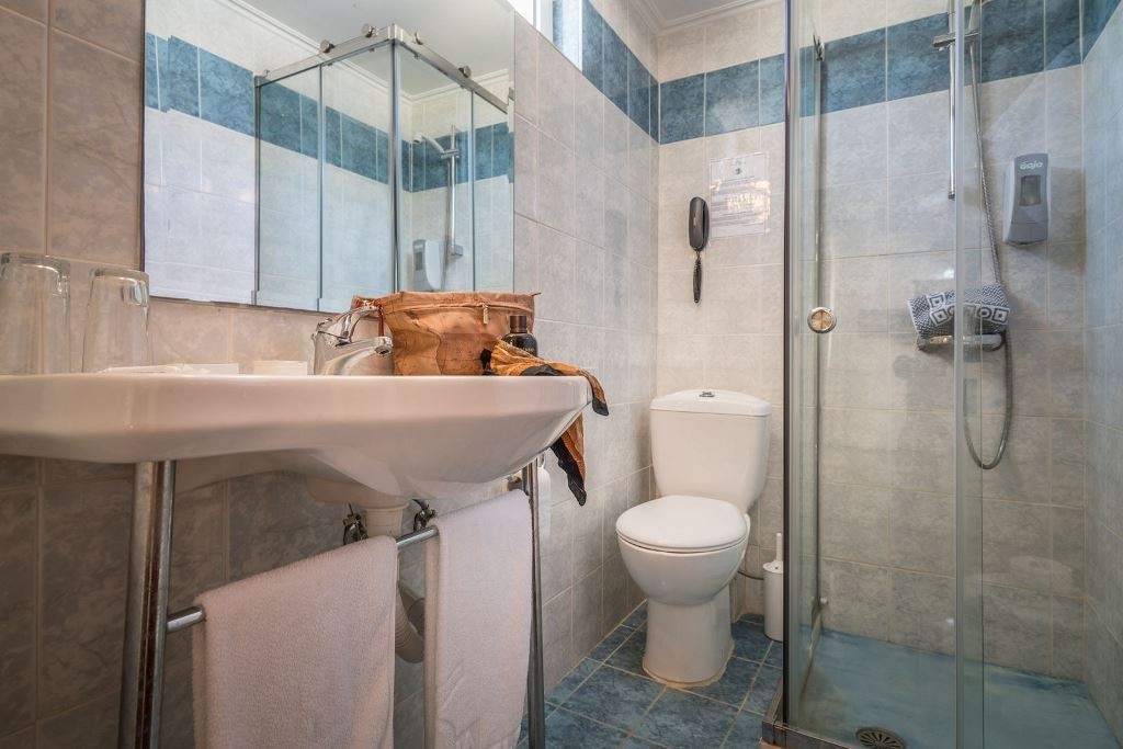 rooms-comfort-twin-or-double-room