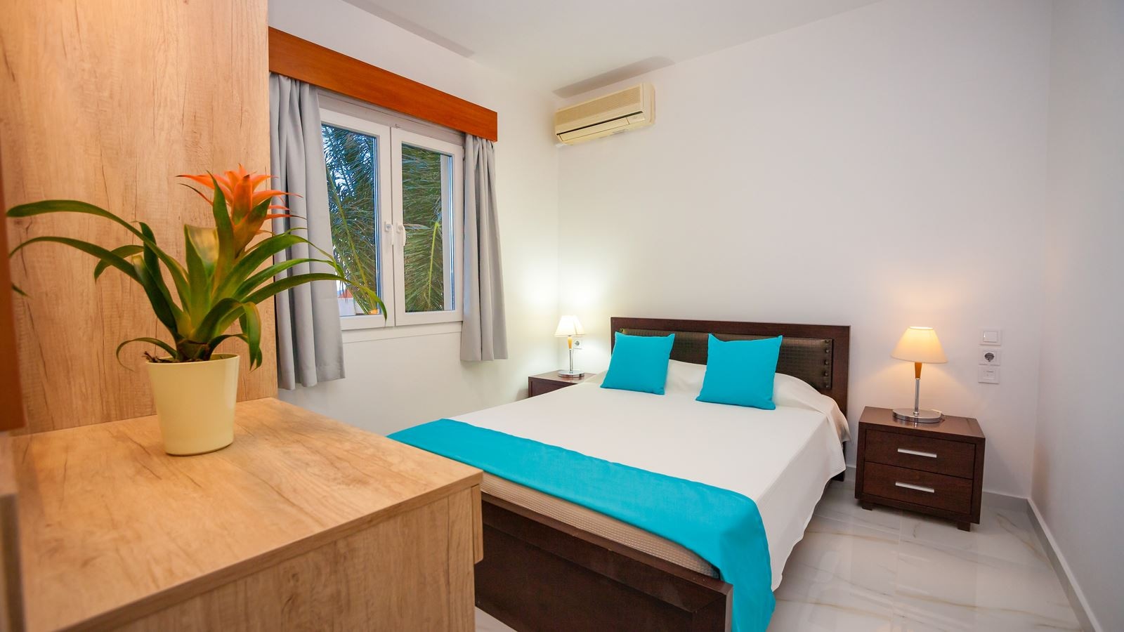 rooms-two-bedroom-family-apartment