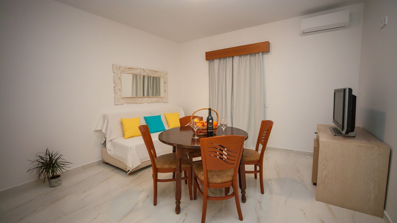 rooms-grand-two-bedroom-family-apartment