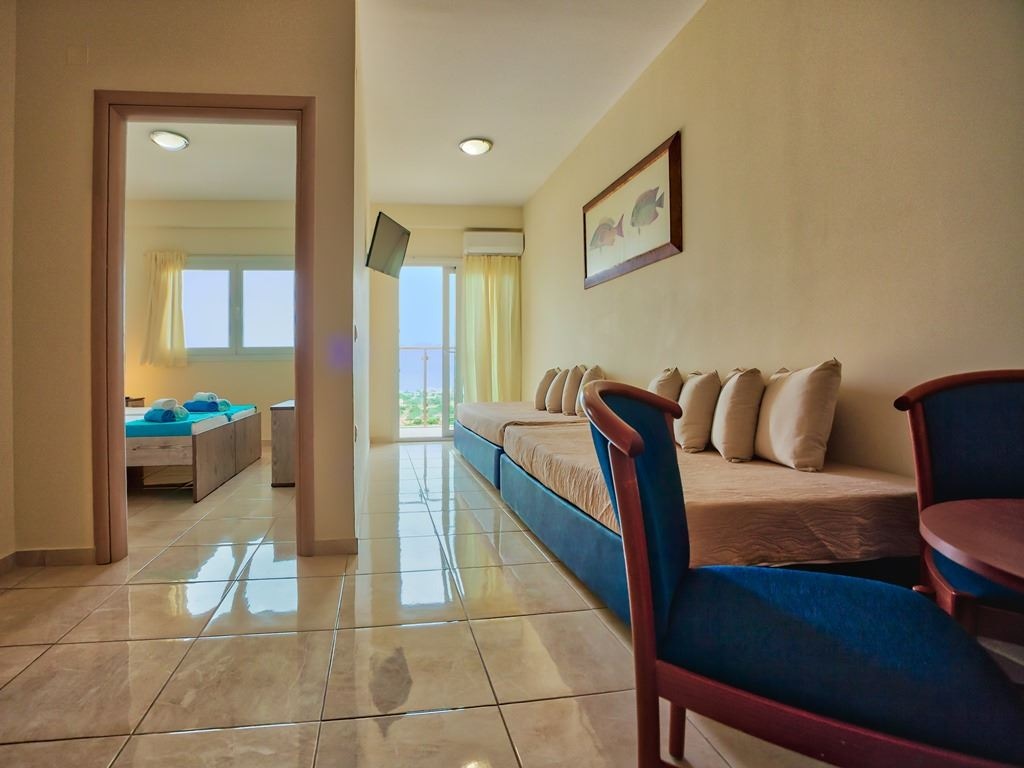 rooms-family-apartment