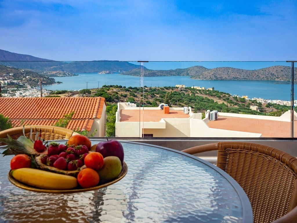 rooms-two-bedroom-family-apartment