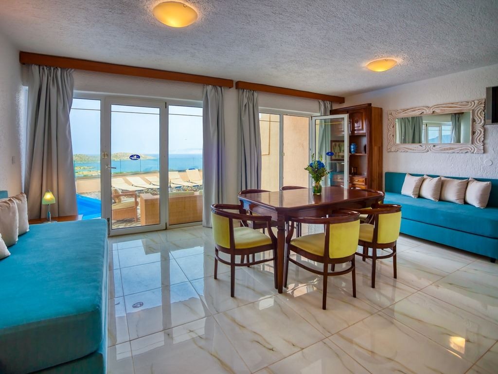 rooms-two-bedroom-maisonette-villa-with-private-swimming-pool