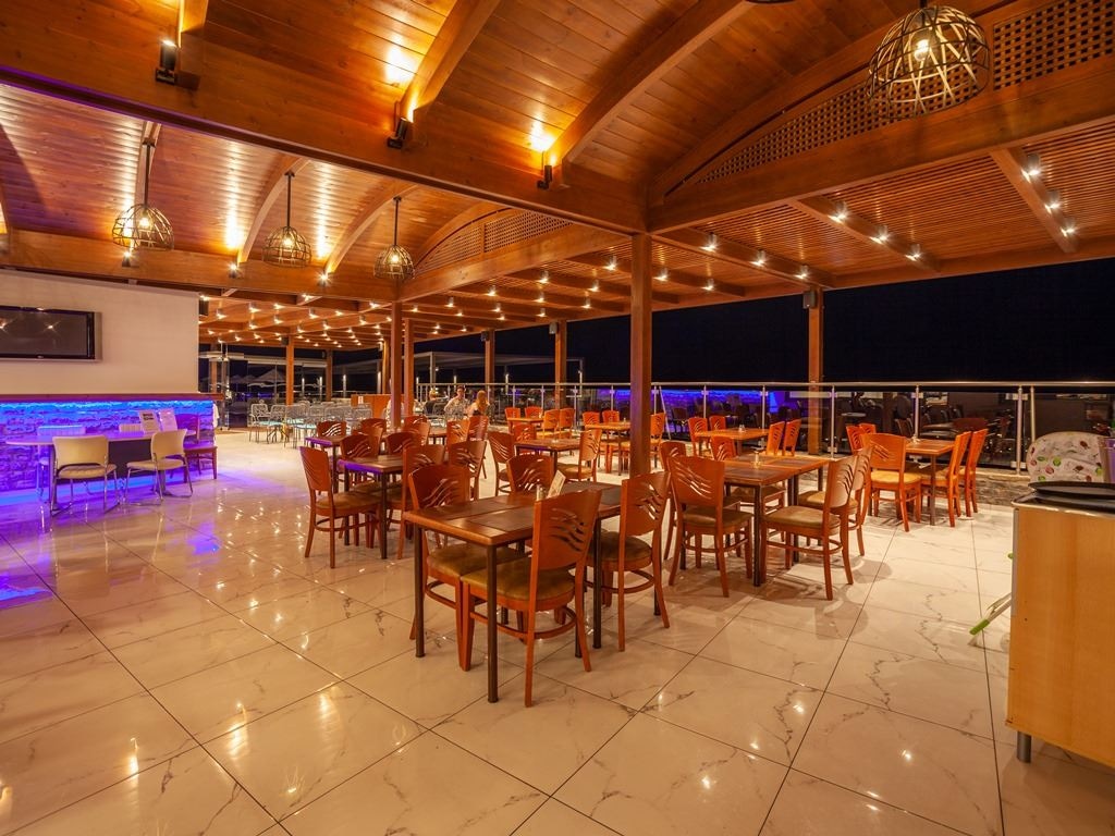 restaurants-ariadne-main-restaurant