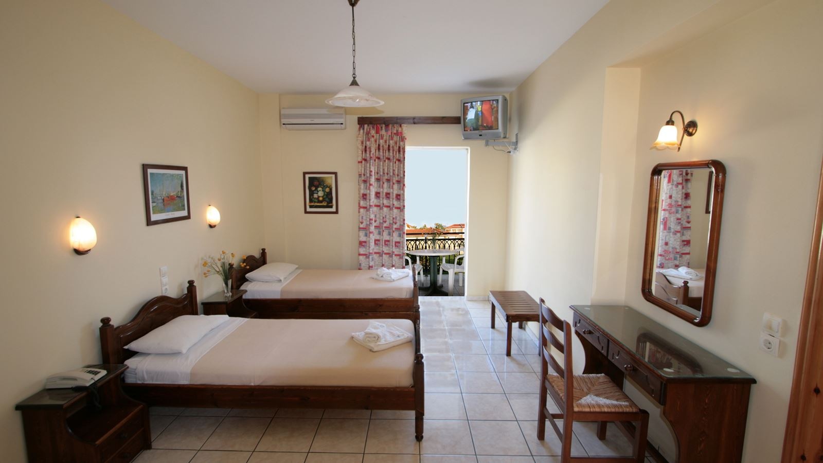rooms-studio-superior