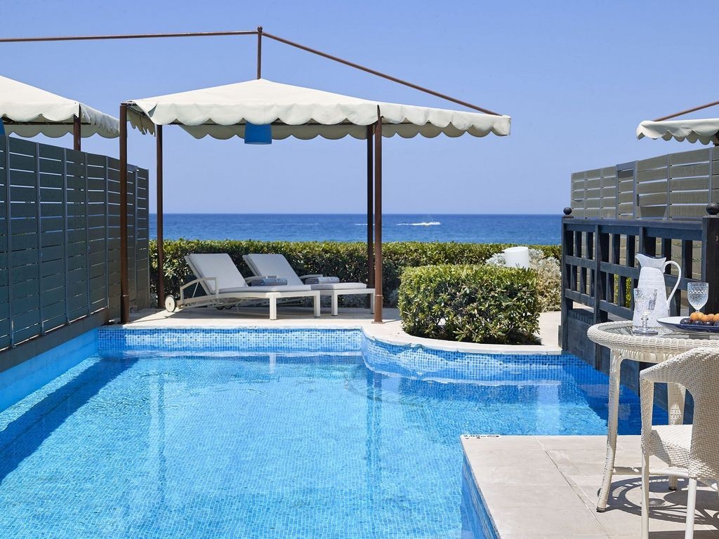 rooms-junior-suite-sea-front-private-pool