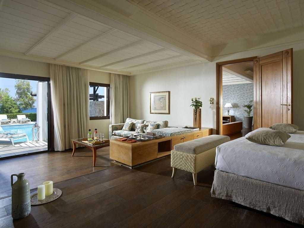 rooms-presidential-suite-sea-front-private-pool