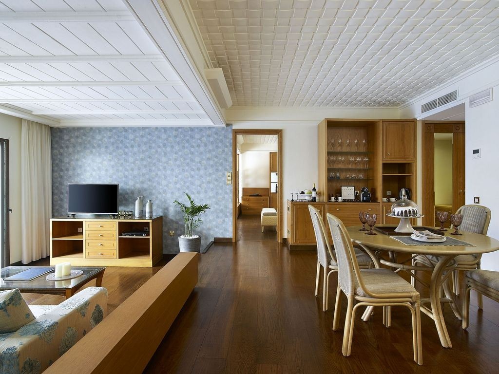 rooms-presidential-suite-sea-front-private-pool