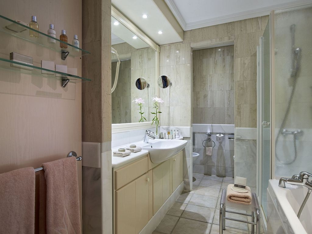 rooms-presidential-suite-sea-front-private-pool