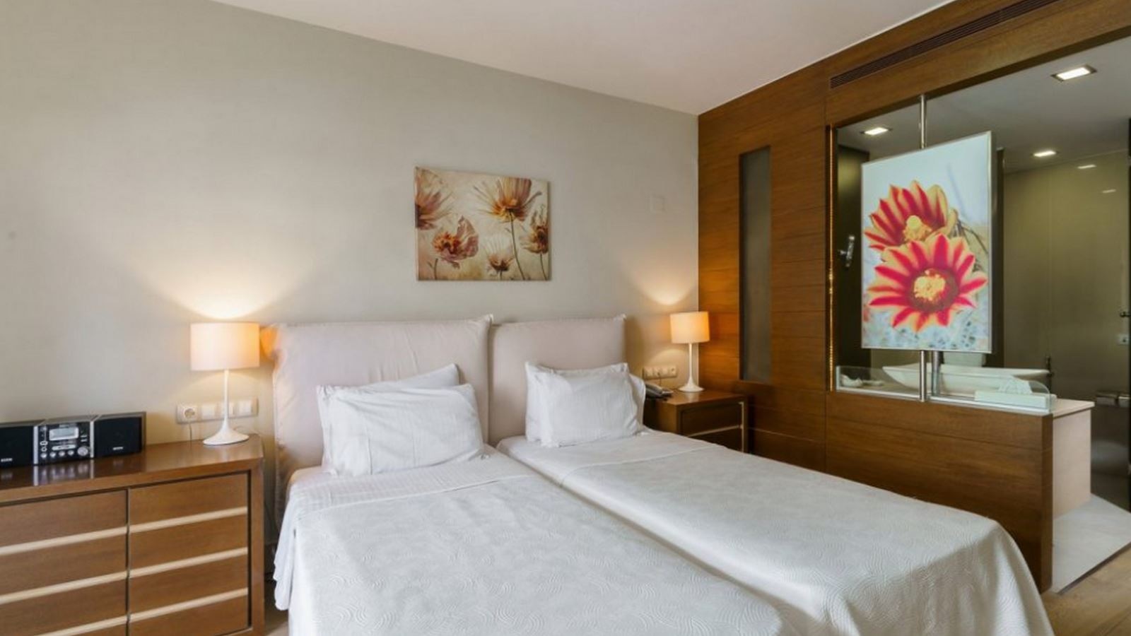 rooms-room-standard-single-landview-balcony-or-terrace