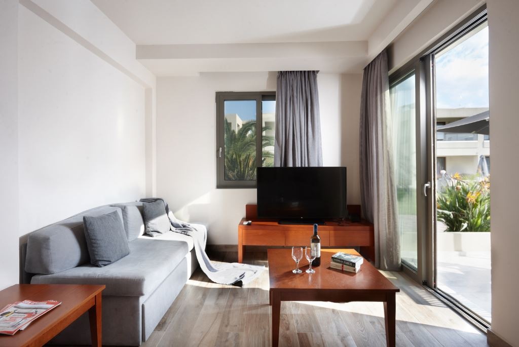 rooms-villa-two-bedroom-shared-pool