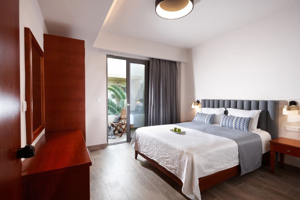 rooms-villa-two-bedroom-shared-pool