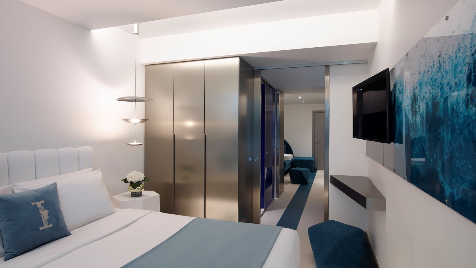 rooms-silver-triple-open-plan-land-view