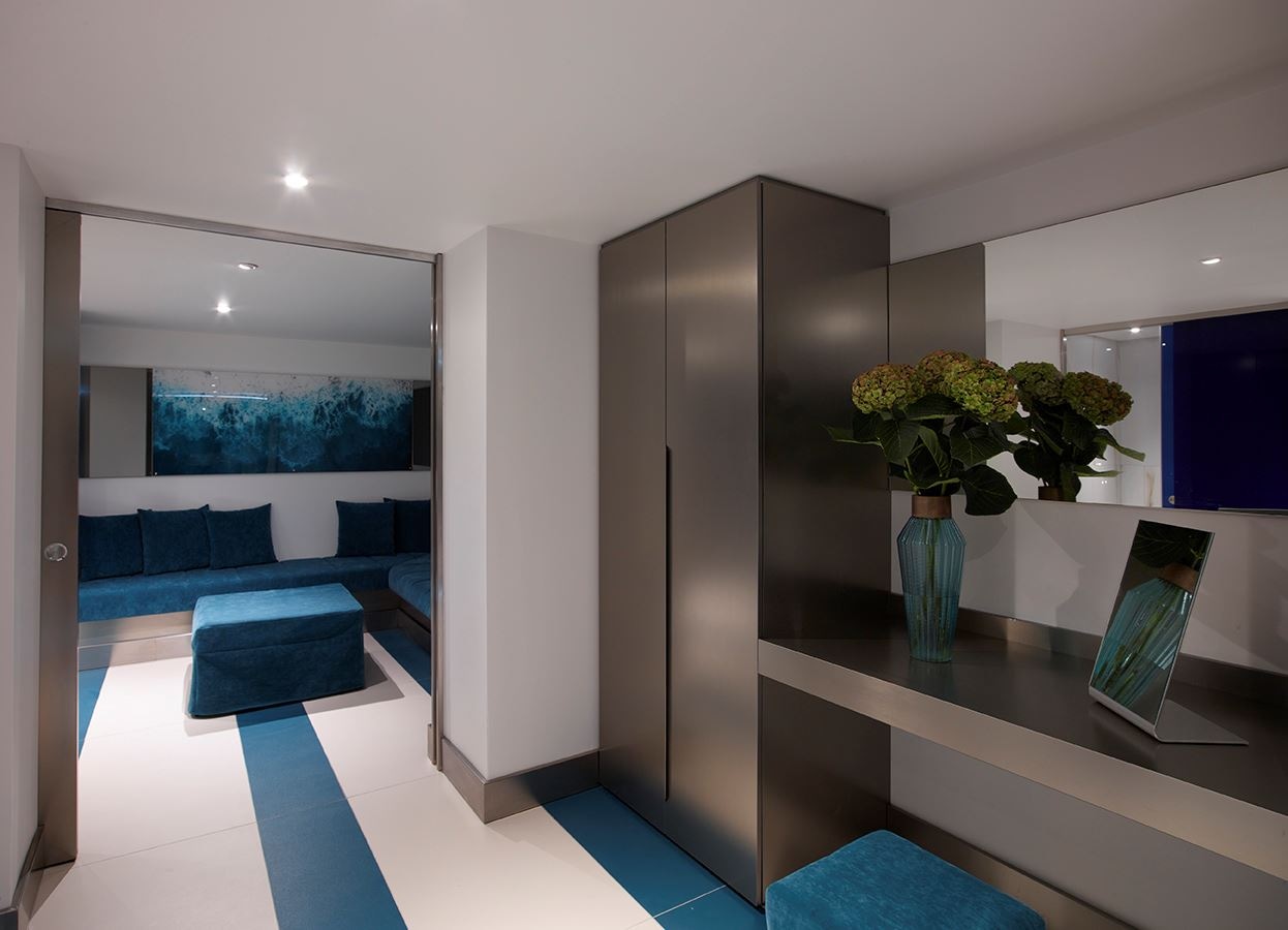 rooms-silver-family-2-bedroom-land-view