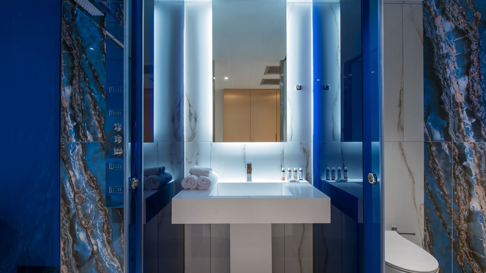 rooms-gold-executive-suite-sea-view