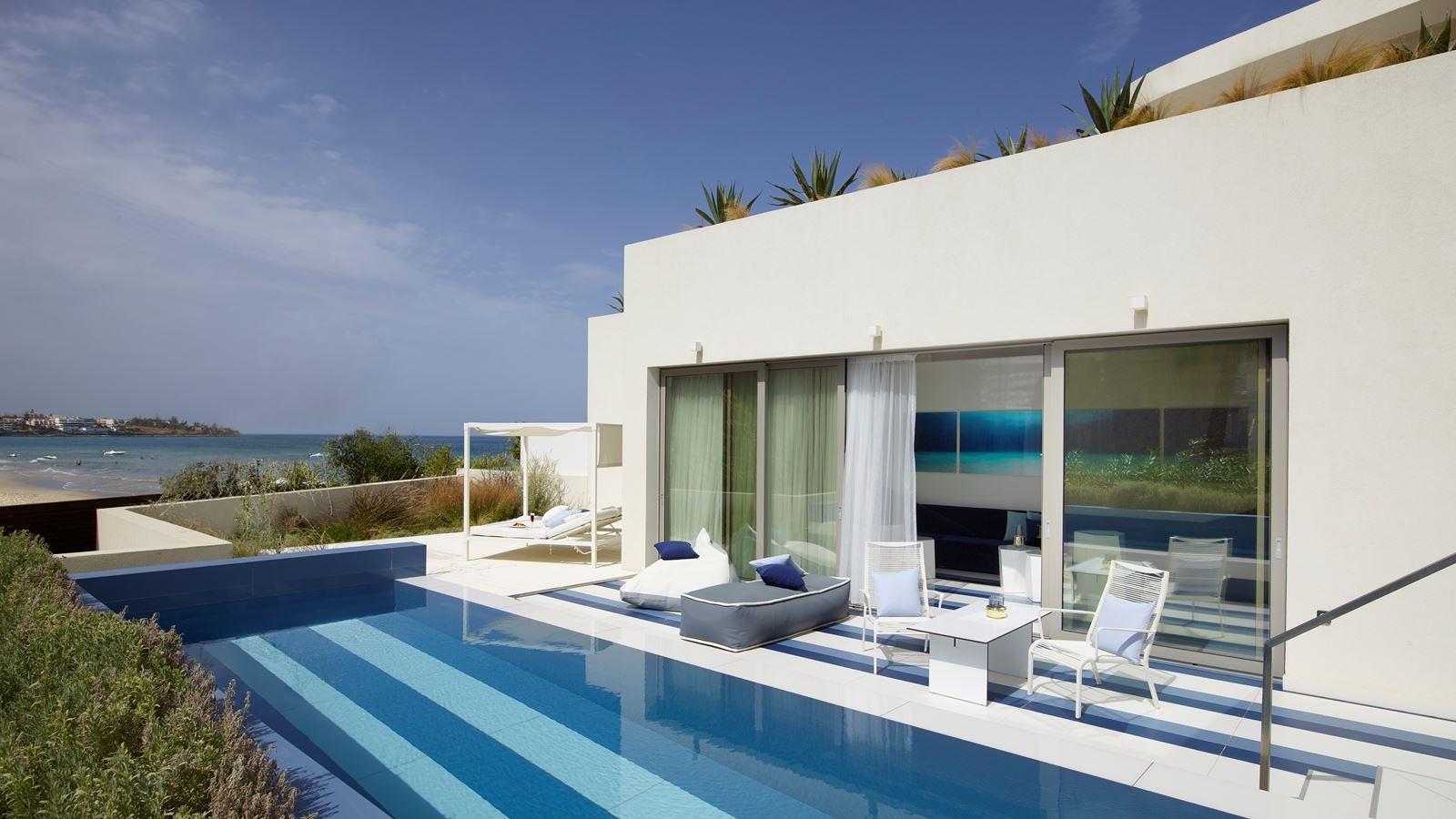 rooms-gold-star-suite-with-private-pool