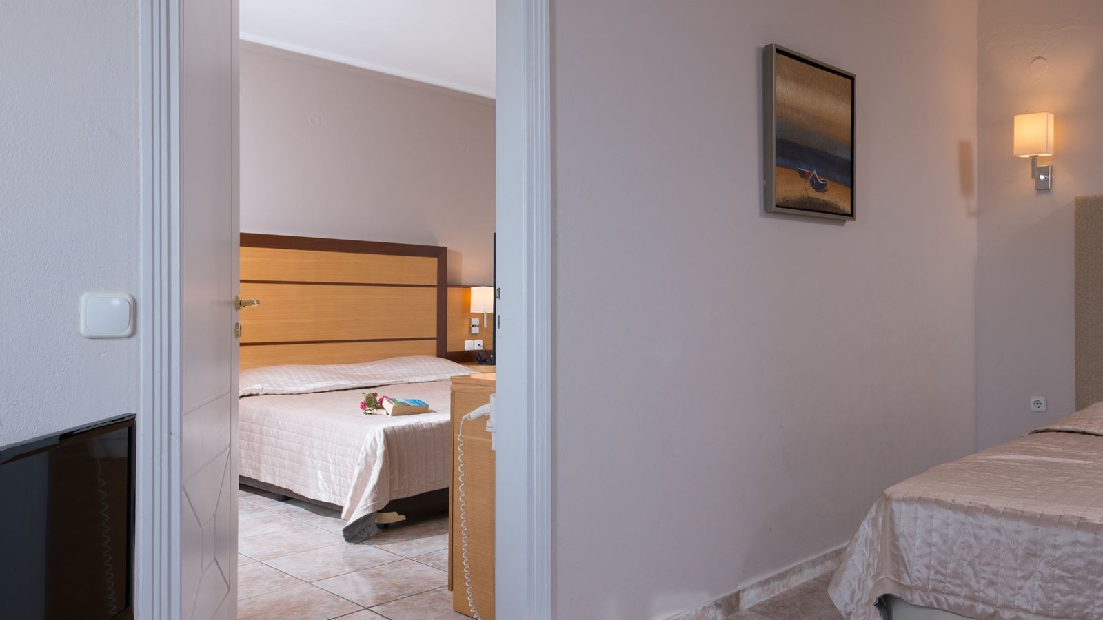 rooms-family-room-2-bedrooms-sea-view