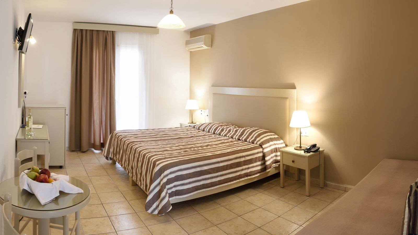 rooms-double-room-balcony-or-terrace