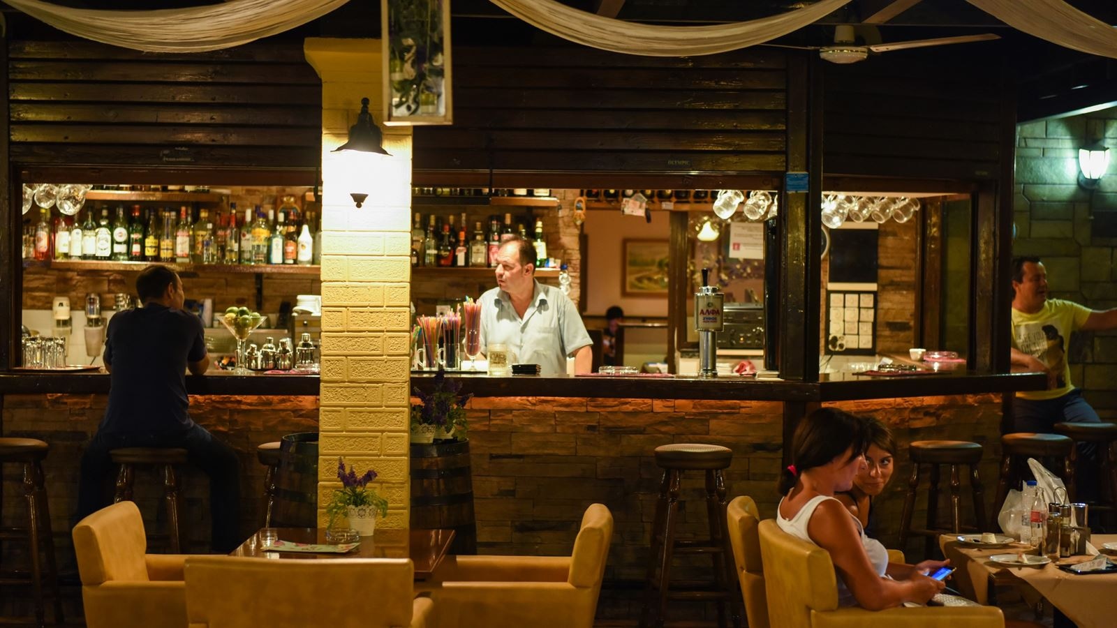 restaurants-mega-restaurant