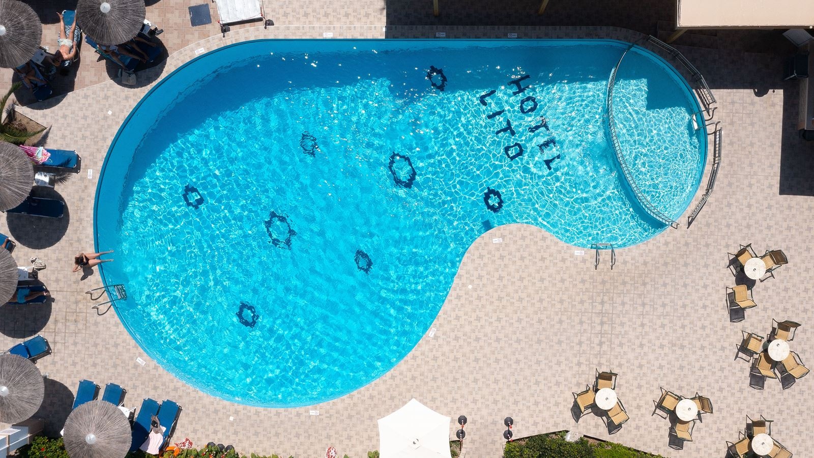 pools-outdoor--indoor-pool