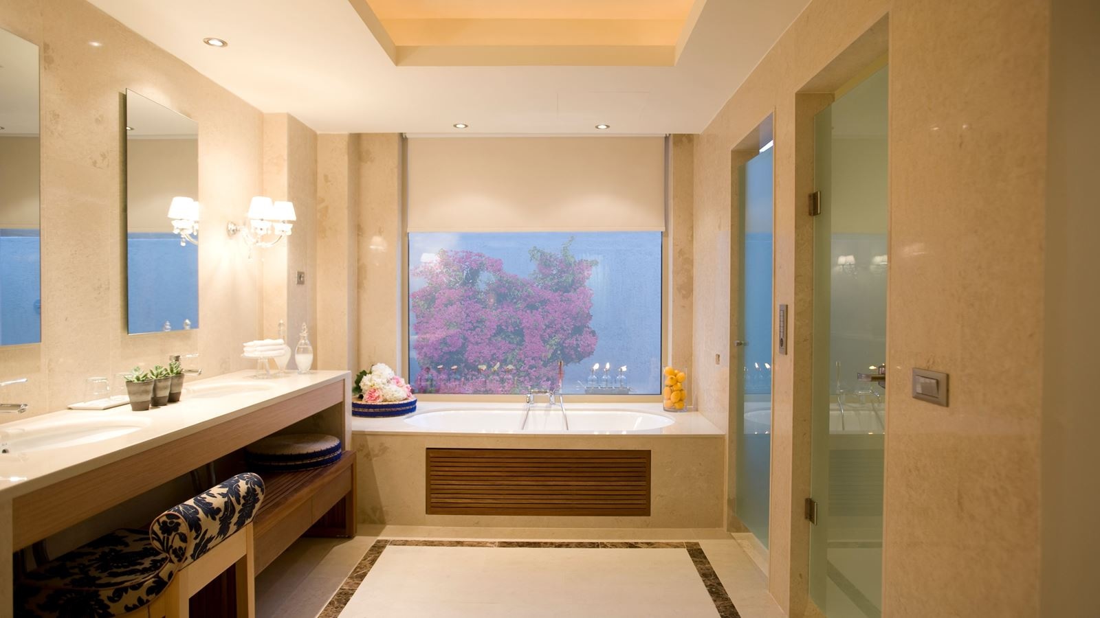 rooms-suite-resort-view-with-beach-cabana