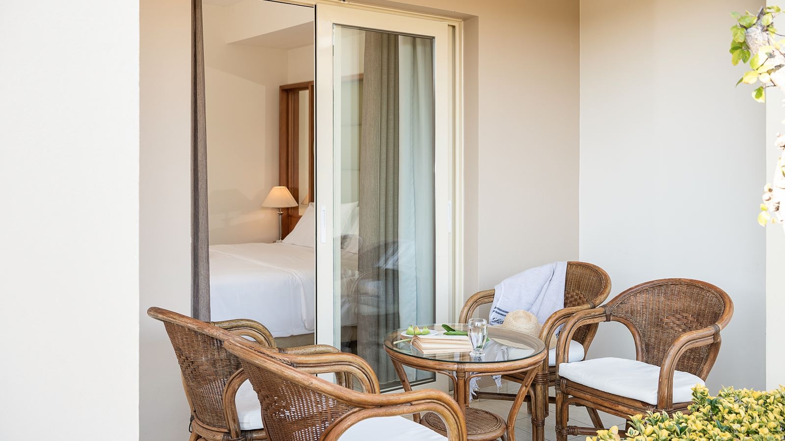 rooms-inland-view-suite