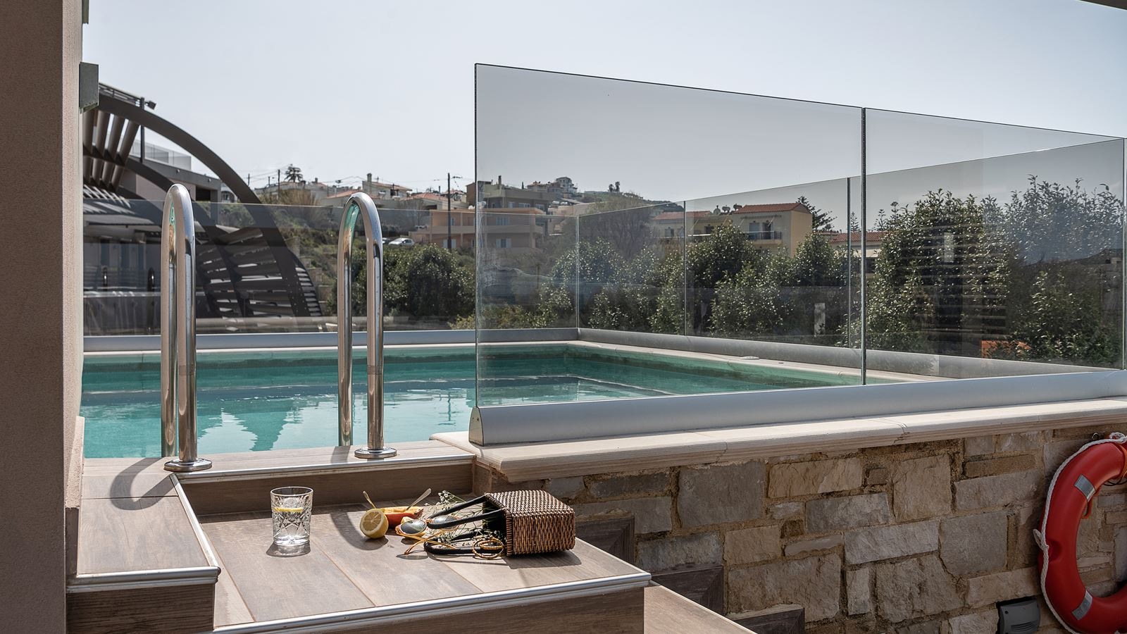 rooms-luxury-executive-suite-with-private-pool-inland-view