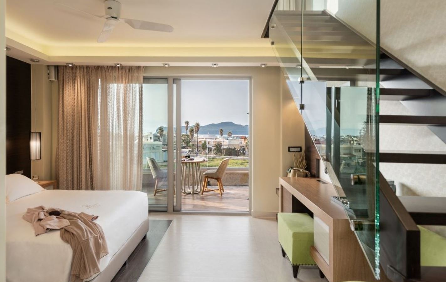 rooms-luxury-maisonett-with-private-pool-sea-view