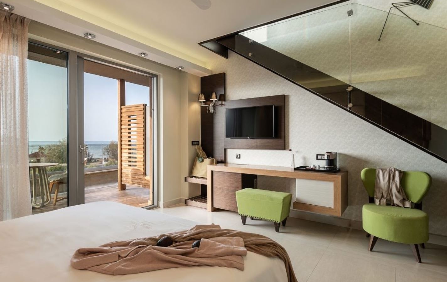 rooms-luxury-maisonett-with-private-pool-sea-view