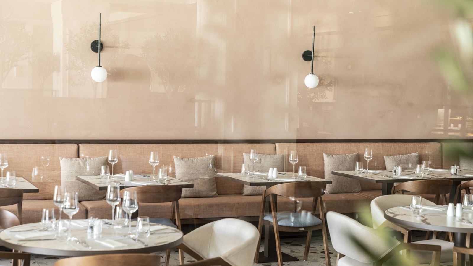 restaurants-naiada-main-restaurant