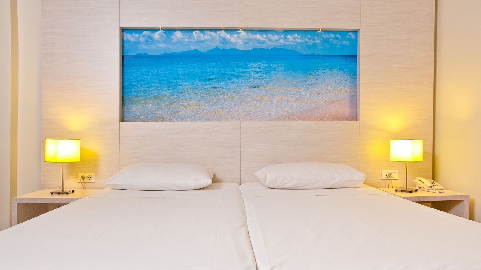 rooms-single-use-standard-room-balcony