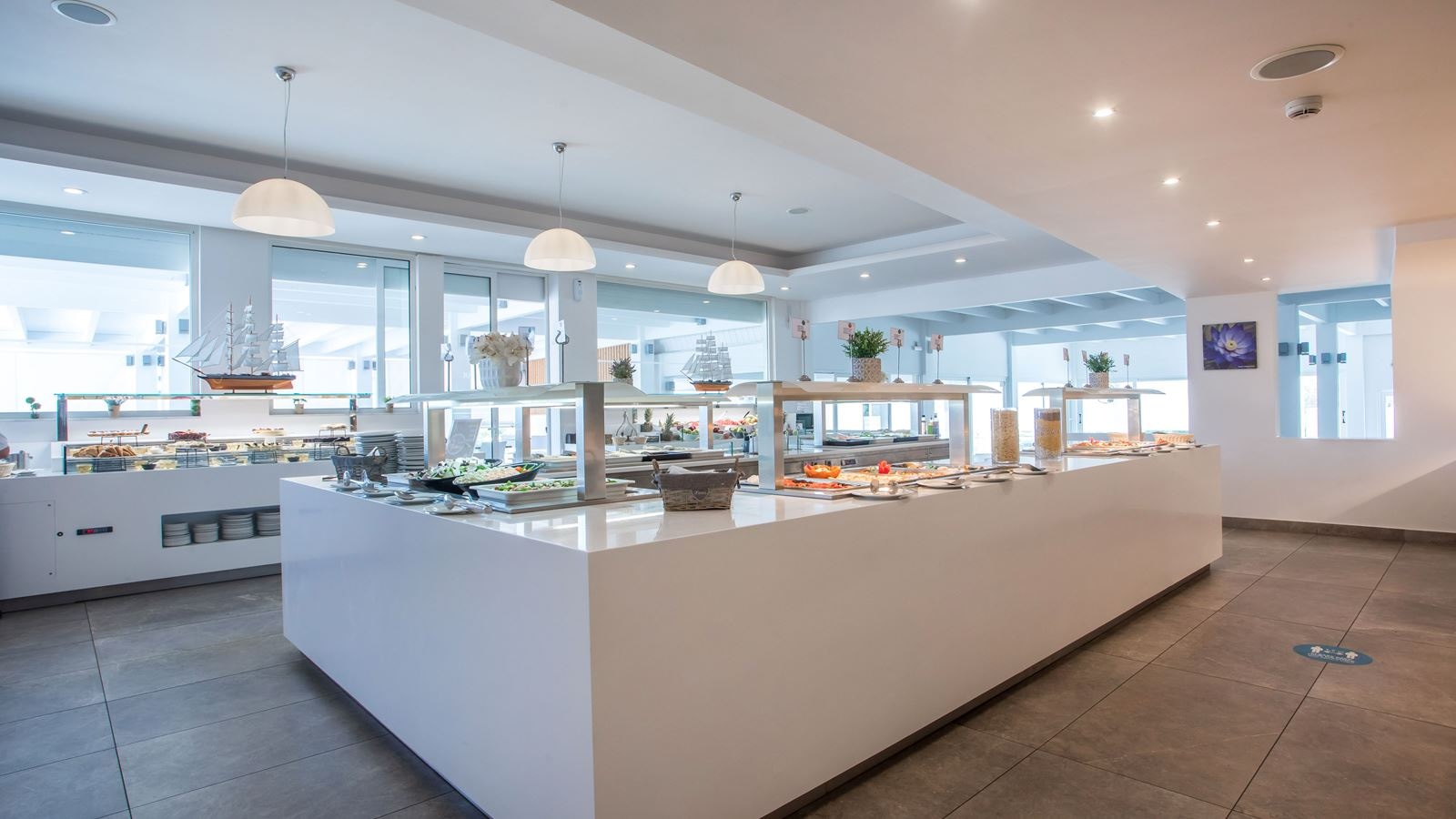 restaurants-main-restaurant-athena