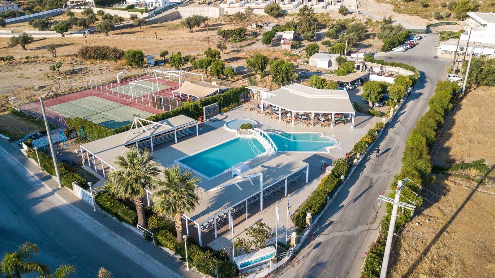 restaurants-snack-bar-white