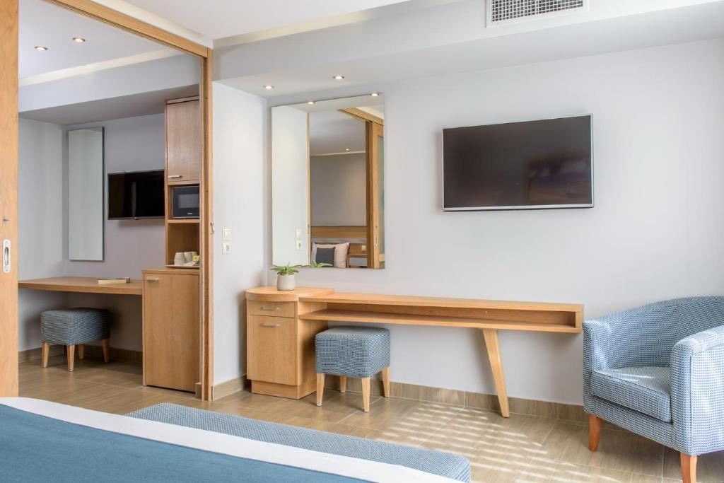 rooms-family-superior-garden-view-sliding-door-40