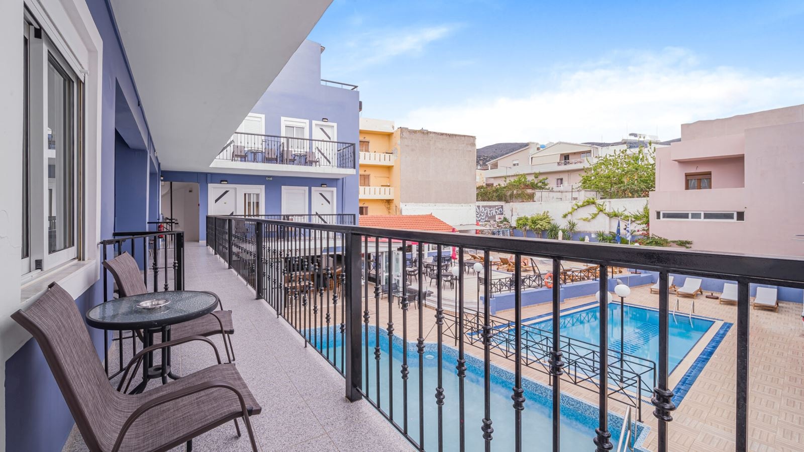 rooms-studio-superior-triple-balcony-or-terrace